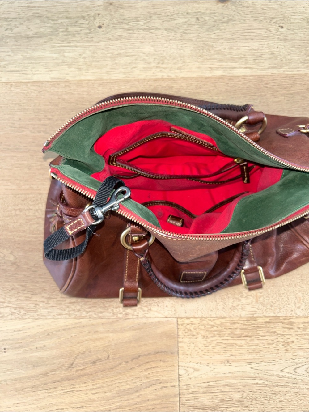 Tory Burch Brown Leather Shoulder Bag with Green Interior and Red Zipper Trim - Picture 3 of 7
